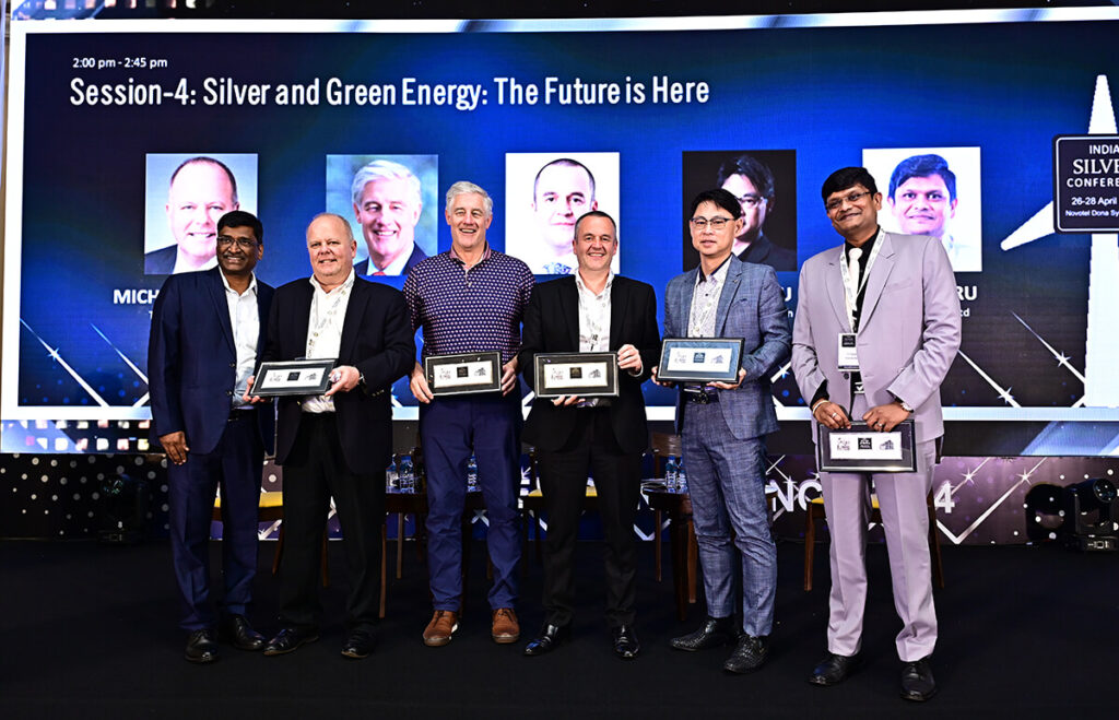 Crucible Issue 32 The Silver Institute: The Voice for the Global Silver Industry Singapore Bullion Market Association